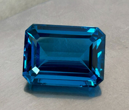 JLUXS EMERALD CUT LONDON BLUE TOPAZ (VS) LOOSE GEMSTONE