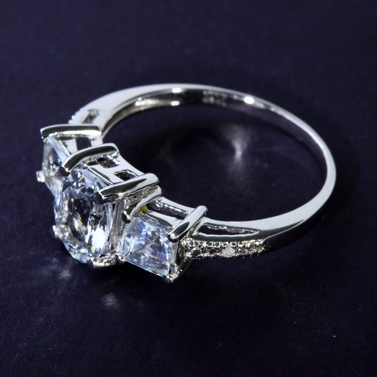 JLUXS Ladies White Gold Rhodium Over Sterling Silver Genuine Diamond & 1.60 Cts Aquamarine Ring